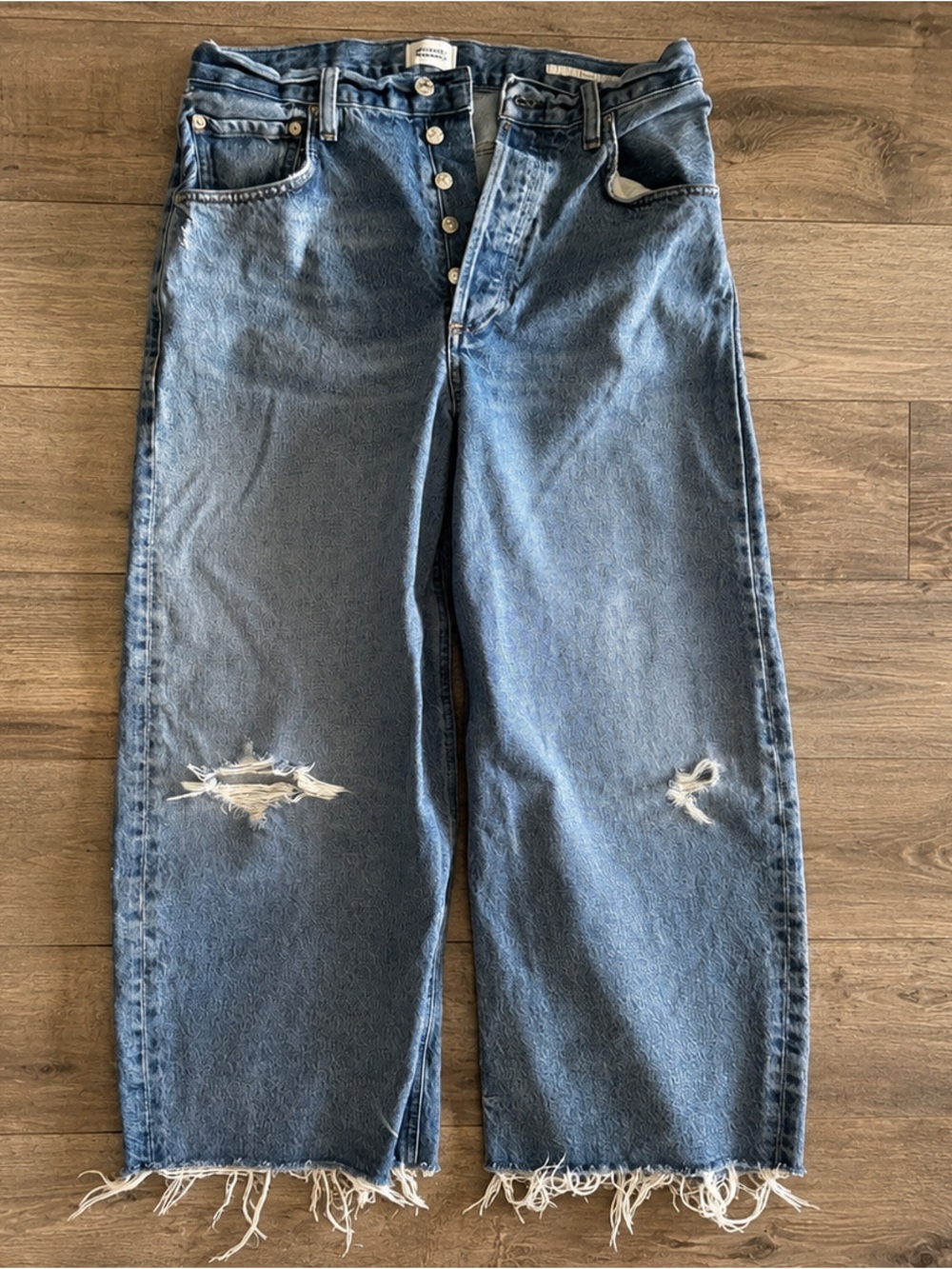 AYLA RAW HEM CROP JEAN
CITIZENS OF HUMANITY